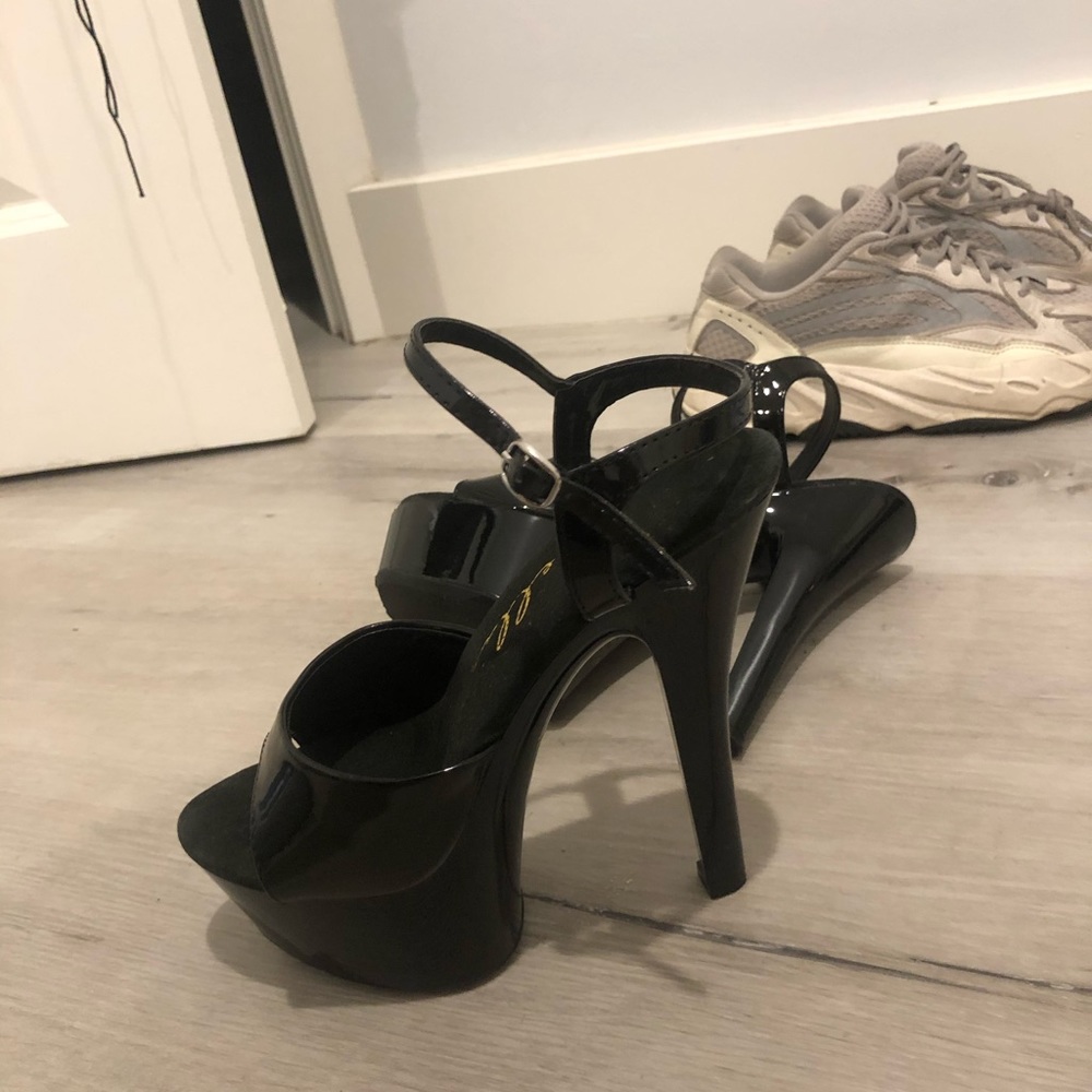 Black Ellie stripper heels